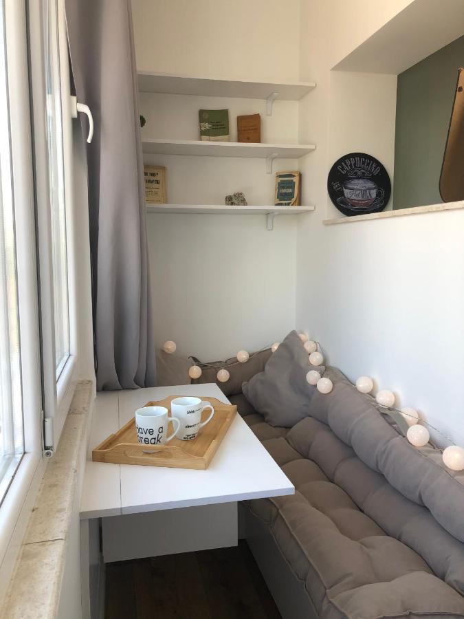 Central Studio Apartments Тирана Экстерьер фото
