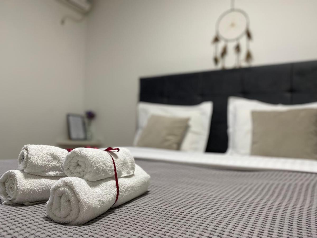 Central Studio Apartments Тирана Экстерьер фото