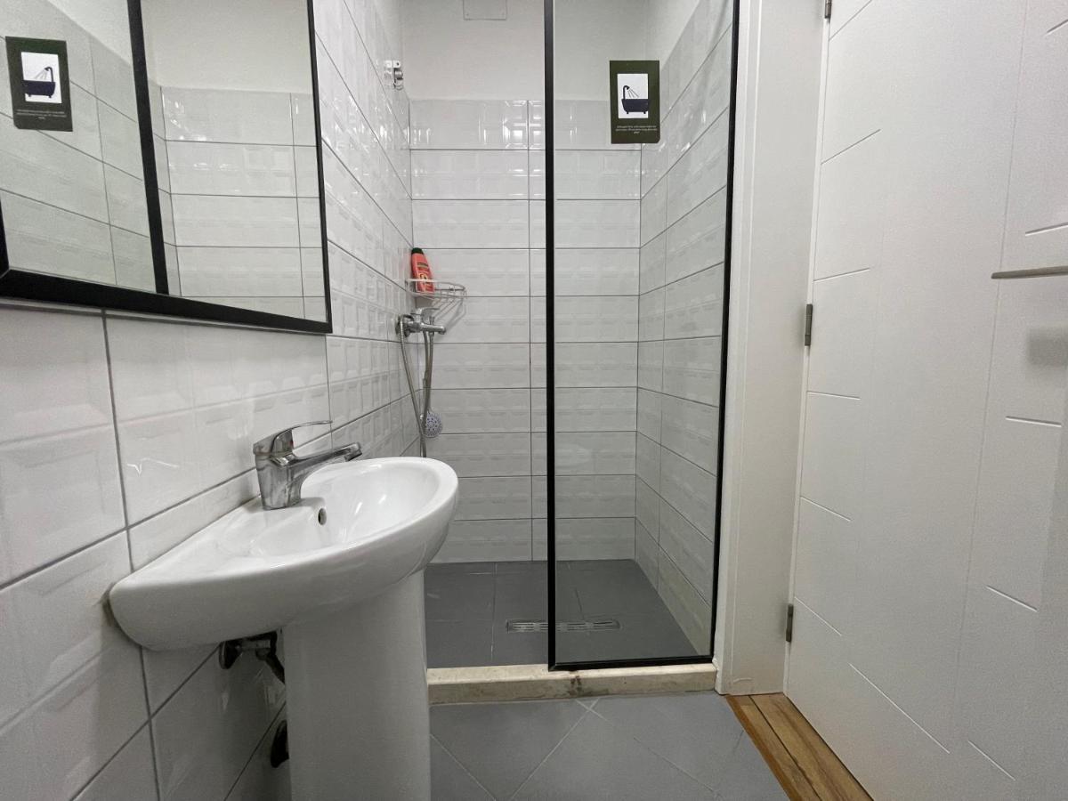 Central Studio Apartments Тирана Экстерьер фото