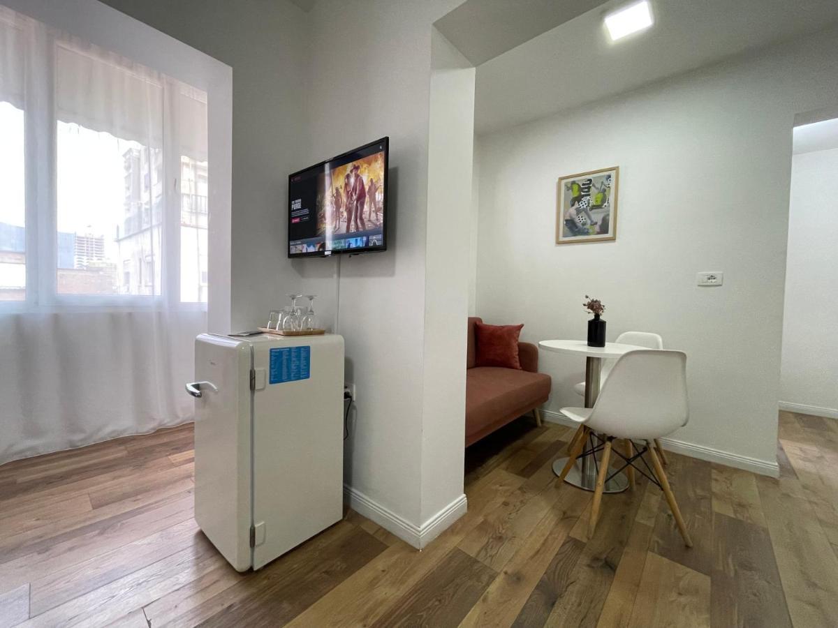 Central Studio Apartments Тирана Экстерьер фото