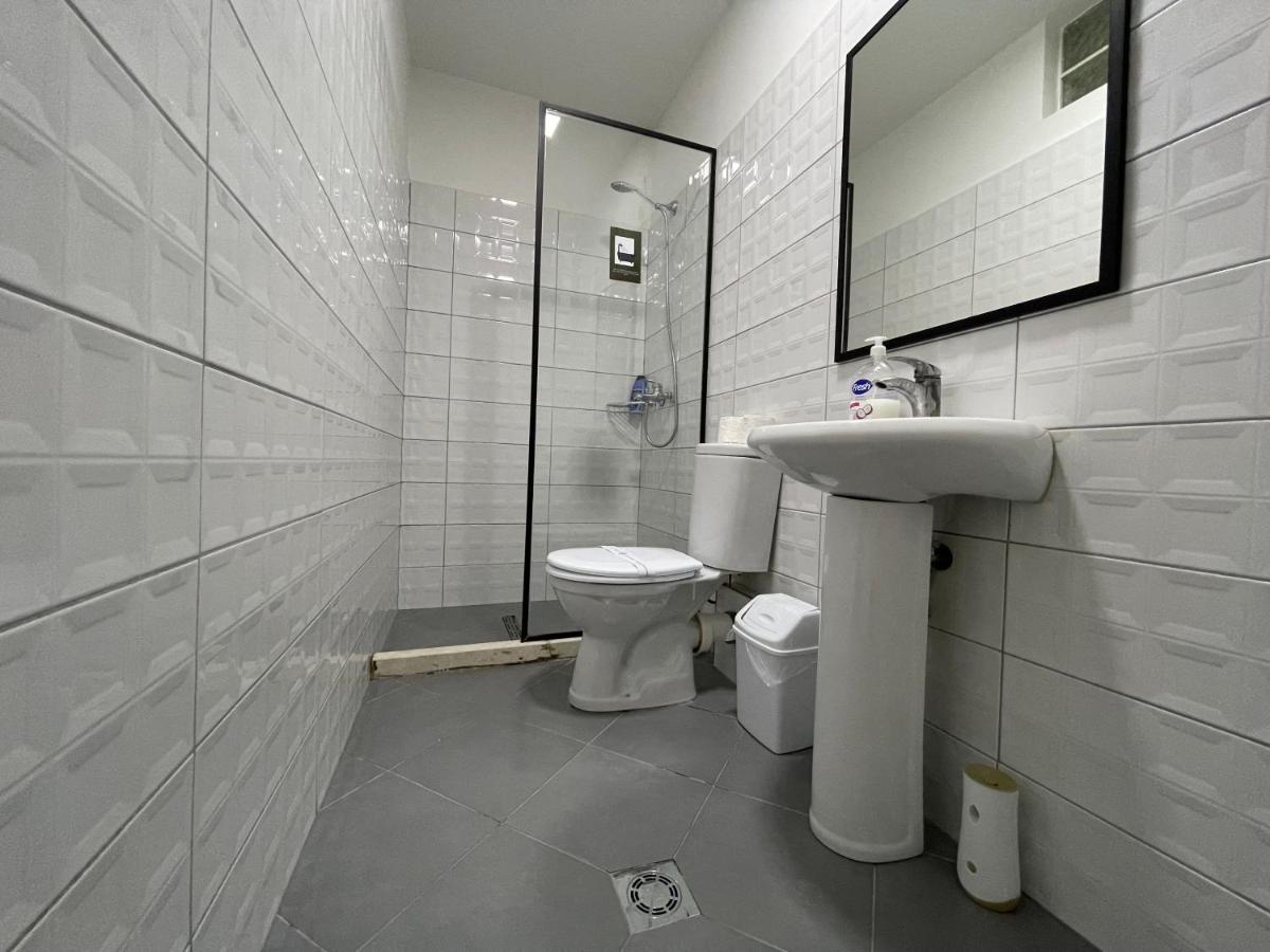Central Studio Apartments Тирана Экстерьер фото