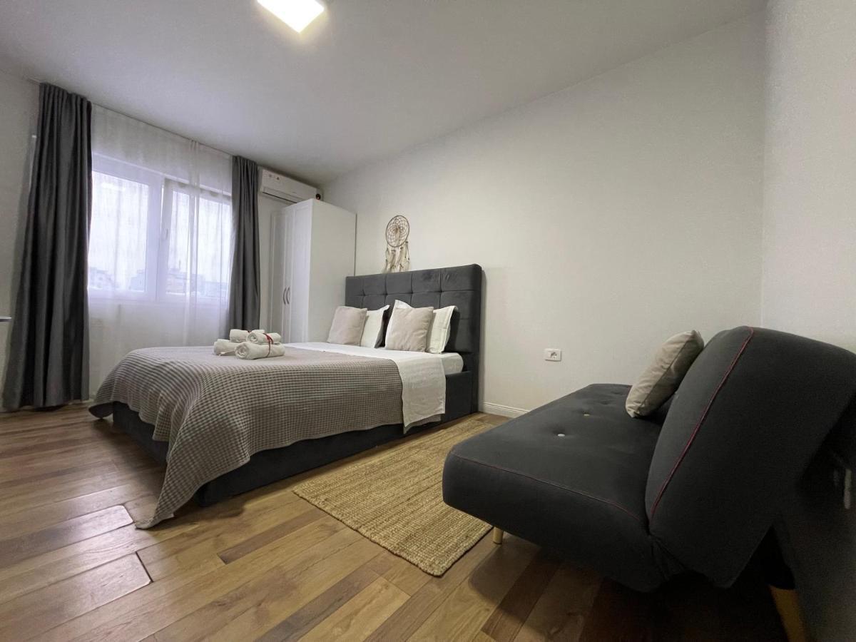 Central Studio Apartments Тирана Экстерьер фото
