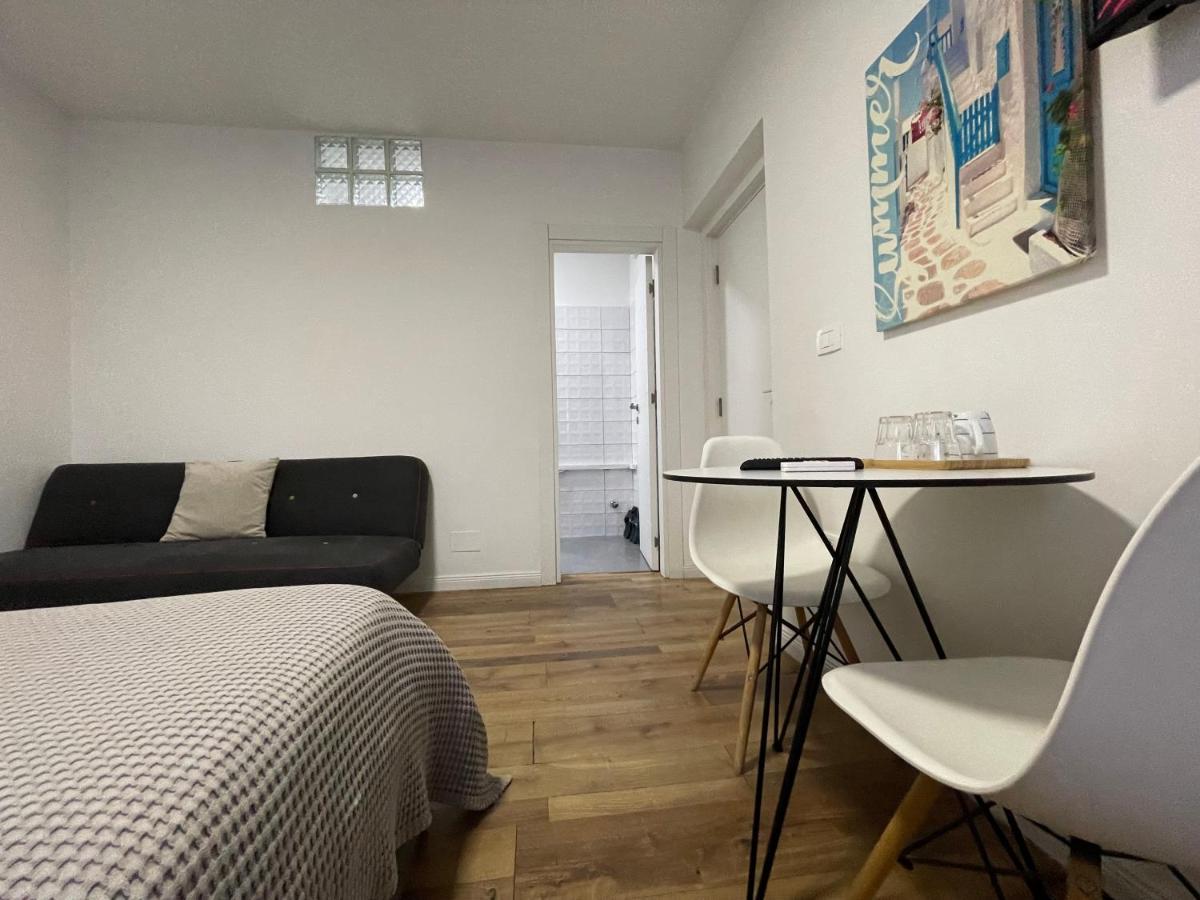 Central Studio Apartments Тирана Экстерьер фото