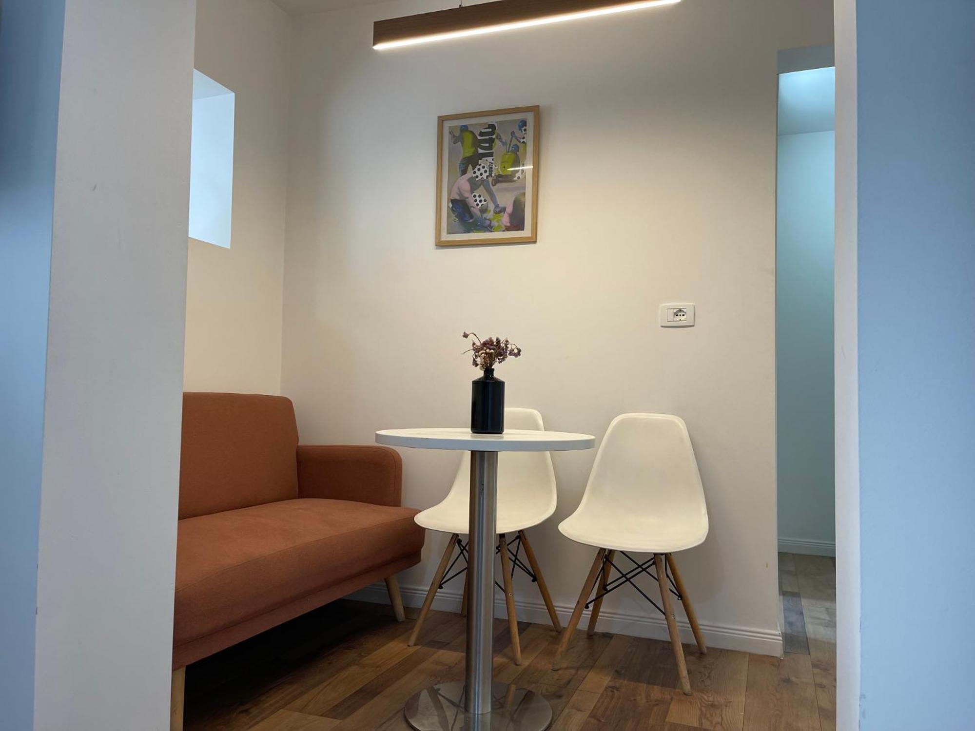Central Studio Apartments Тирана Экстерьер фото